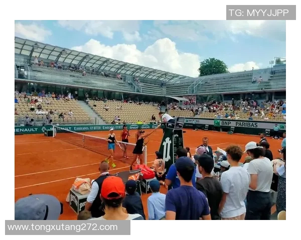 球场英雄集结荣耀时刻 足球世界全明星尽显风采 球场英雄集结荣耀时刻 足球世界全明星尽显风采