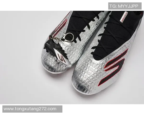 球星是否会赠送足球鞋给球迷 球鞋背后的故事与球星情感互动